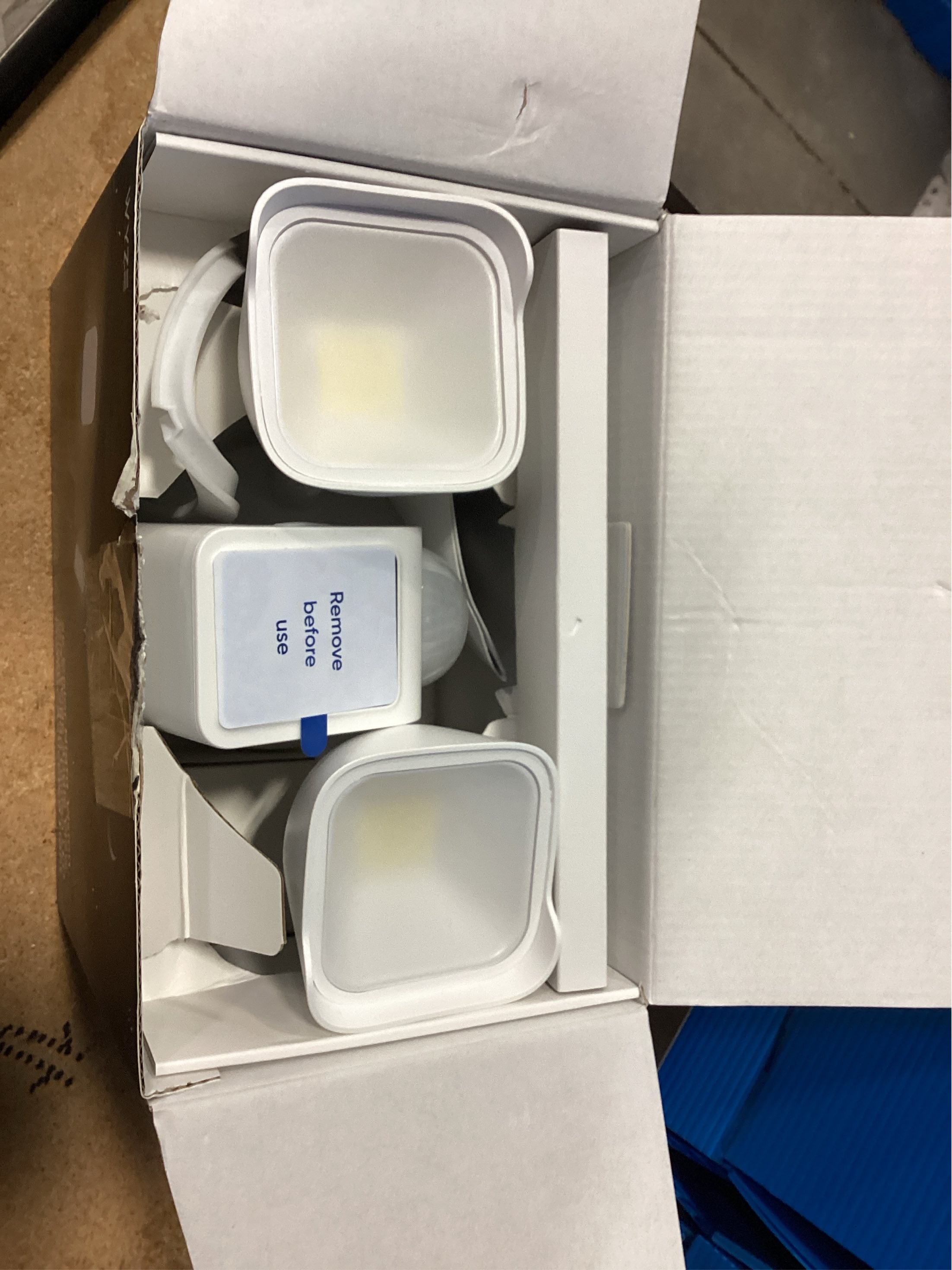 Wyze Wired Outdoor Wi-Fi Floodlight v2 Home Security Camera with 2K Video, Color Night Vision, Motion Activated LEDs - White