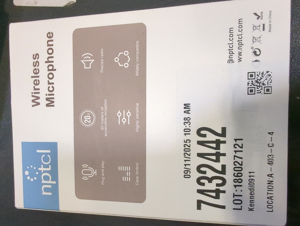 Black Wireless Microphone for iPhone Android Lav Mic USB C Lavalier Microphone Type C Lapel Mic for iPhone 15/16 iPad Video Recording Vlog TikTok - 24H Charging Case Noise Reduction