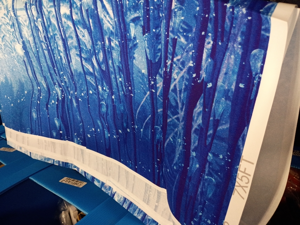 Aperturee Christmas Winter Backdrop, 7X5ft Birthday Party Decorations Frozen Crystal Pendant Ice and Snow White World Photography Background for Children Photo Studio Props