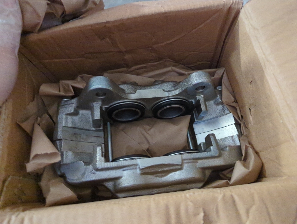 MAYASAF 192712 Front Brake Caliper Driver Side Left Caliper Assembly with Hardware for Toyota 03-05 4Runner, 01-07 Sequoia, 00-06 Tundra [Casting# 13WL]