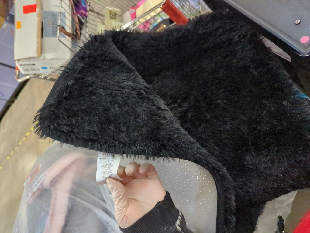 Tepook Super Soft Fluffy Rug for Bedroom, Modern Shaggy Fuzzy Kids Rugs for Living Room, Plush Indoor Nursery Home Decor Dorm Carpet with Non-Slip Bottom, Black, 2 X 3 Feet