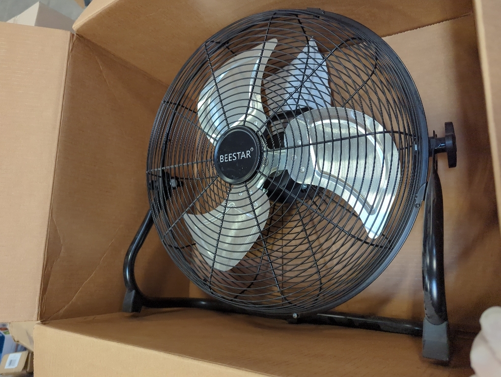 BEESTAR Battery Operated Fan, Rechargeable Floor Fan, Metal Blade Run Up to 30 Hours,15600 mAh Battery Powered Fan for Garage, Backyard, Camping, Travel,Black (Black)