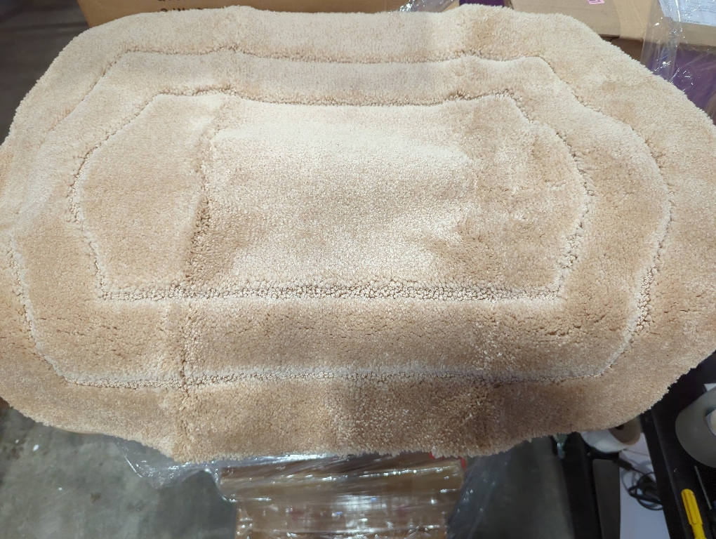 Light Brown Medium Diamond Shaped Mat