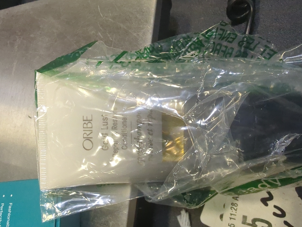 Oribe Unisex Moisturizing Ageless Hair Ultra-Hydrating Gold Lust Repair & Restore Conditioner 1.7oz