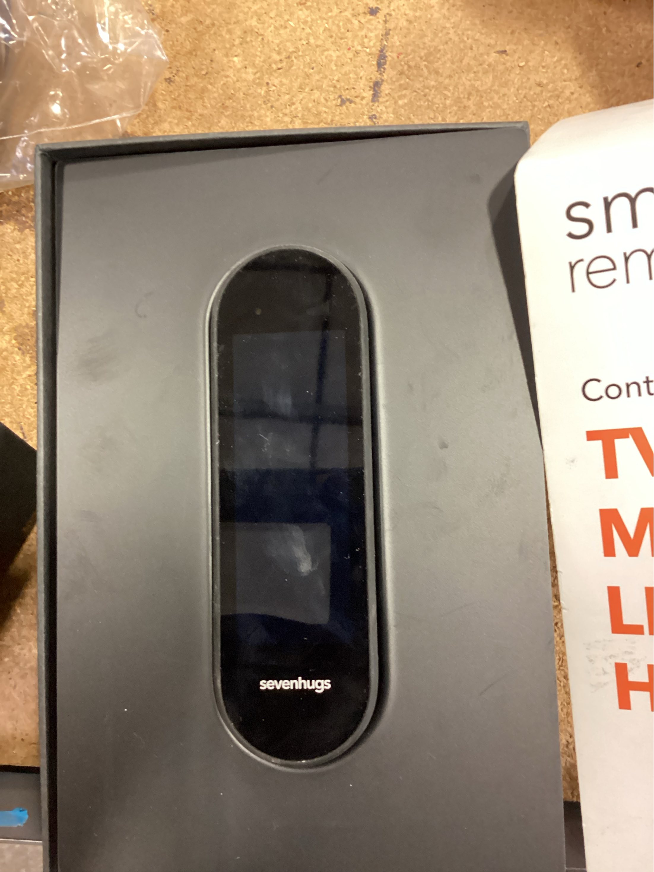 Sevenhugs Smart Remote U Black SR1AI0BL
