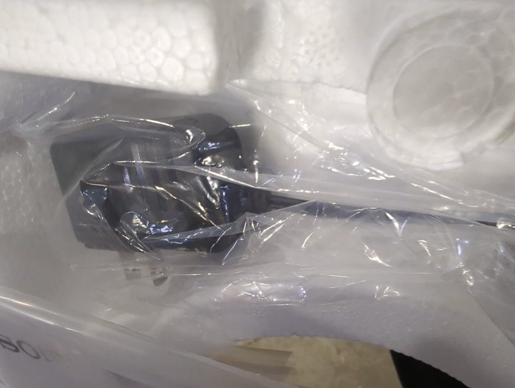 Sony RF400 Wireless Home Theater Headphones for Watching TV (WHRF400), Black, 2.9 (Requires use of RCA Audio Out or Headphone Jack on Television)