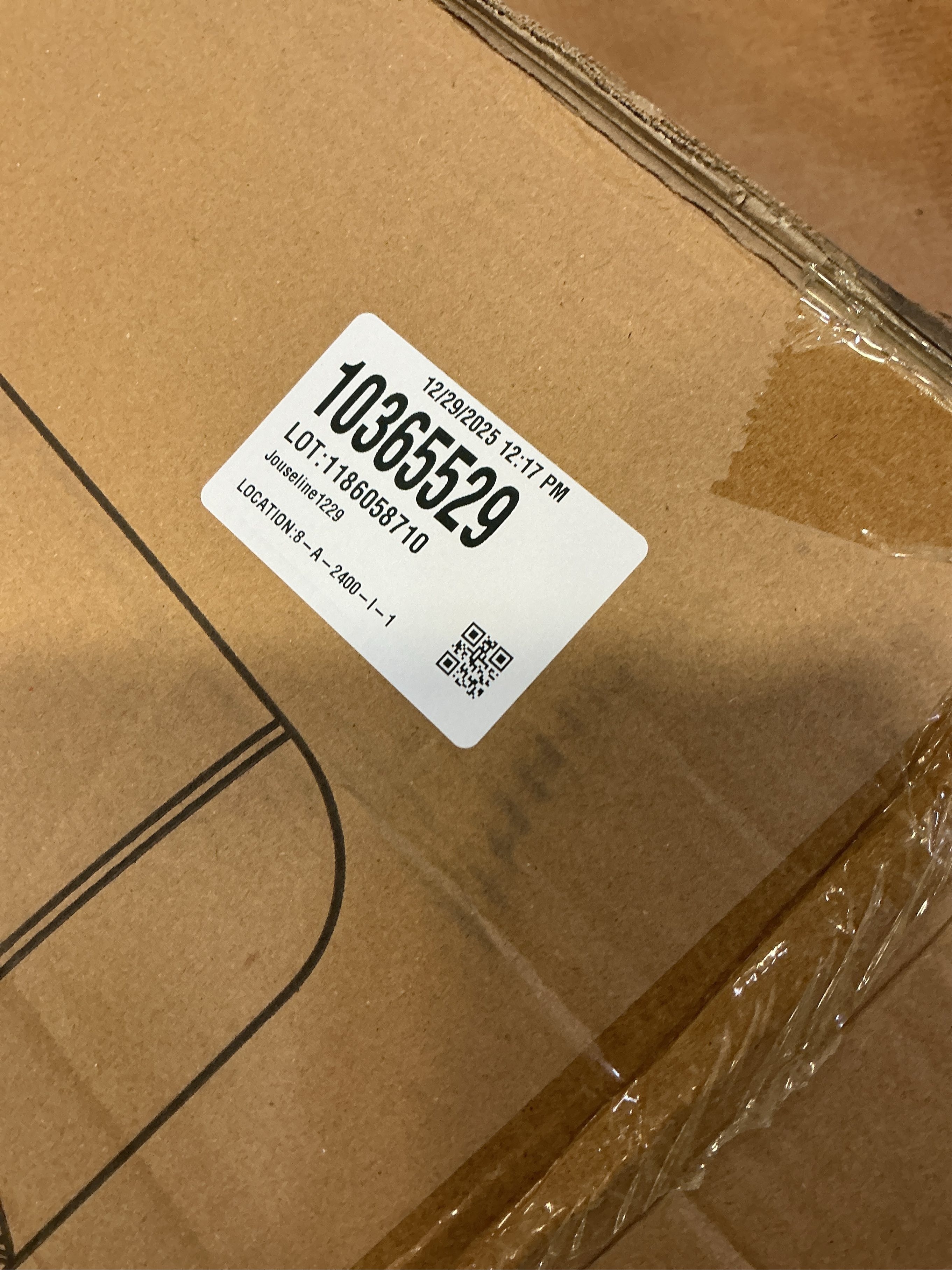 HOPERAN Stadium Seats for Bleachers with Back Support, Half-fold Portable Bleacher Chairs with Back and Cushion, 600D Waterproof Reclining Extra Wide Bleacher Seat for Outdoor Sports