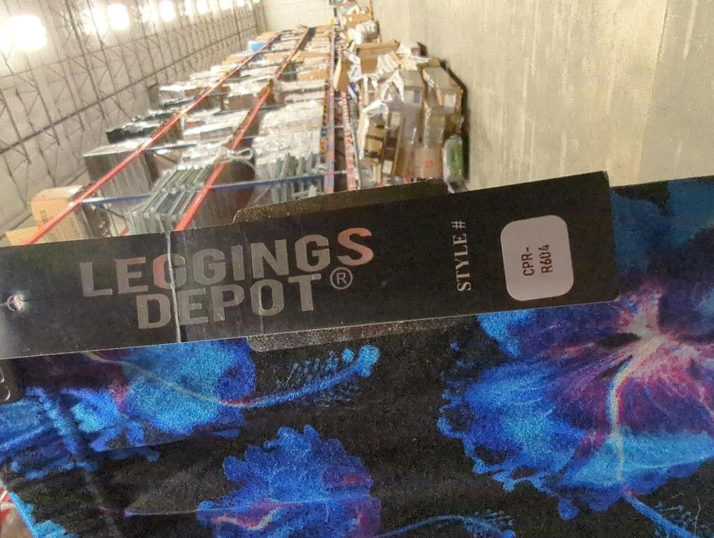 ONESIZE Multi-color Print, Cropped Capri Leggings Banded High Waist