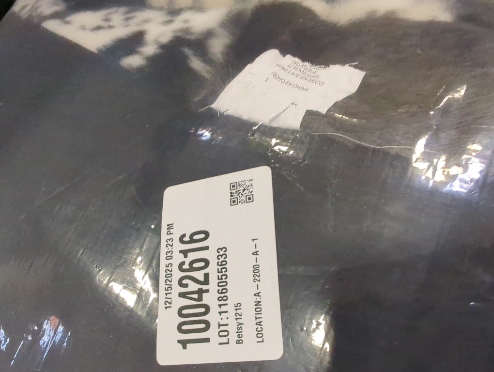 Bedfolks Waterproof Kennel Pad,Plush Dog Crate Bed with Removable, Washable Faux Fur Cover for Extra Large Dogs, Fluffy - 41x27, Black-White Cowhide