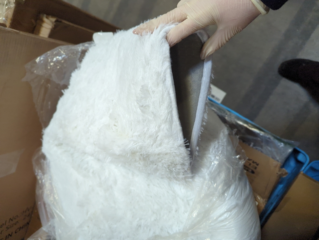 LOCHAS Ultra Soft Indoor Modern Area Rugs Fluffy Living Room Carpets for Children Bedroom Home Decor Nursery Rug 4x6 Feet, White