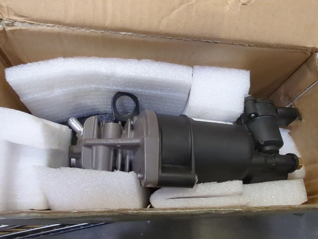 JMROFRAUS C2D42519, C2D47540, C2D5825 Air Suspension Compressor Pump Compatible with Jaguar XJ 2010-2019, for Jaguar XJR 2014-2017,for Jaguar X351 2010-2018