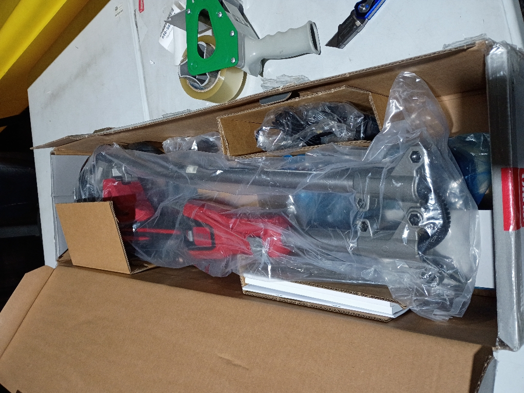 Toro 51837 16 in. 60 V Battery String Trimmer Kit (Battery & Charger) (NO TEST)
