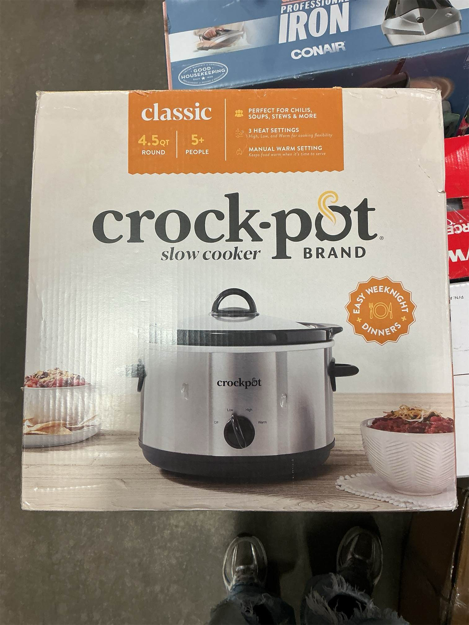 Crock-Pot 4.5 Quarts Manual Design Series Slow Cooker with 3 Manual Heat Settings Cooks Meals for 4 Plus People with Removable Stoneware Bowl, Silver