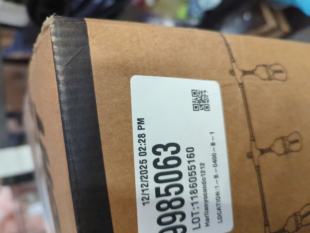 100FT Solar String Lights Outdoor Waterproof with Remote Control Solar Patio Lights 30 2 shatterproof LED E26 S14 Bulbs for Porch Garden Market Bistro Patio Backyard Fence