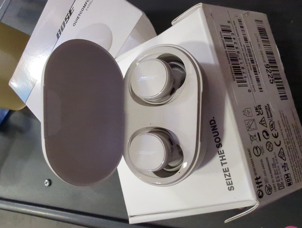 Bose QuietComfort Wireless Noise Cancelling Bluetooth Earbuds - White Smoke