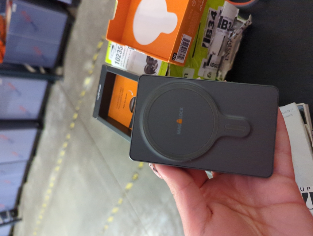 myCharge Maglock 6k 6000mAh/12W Wireless Charger   USB-C Port Power Bank – Graphite Gray