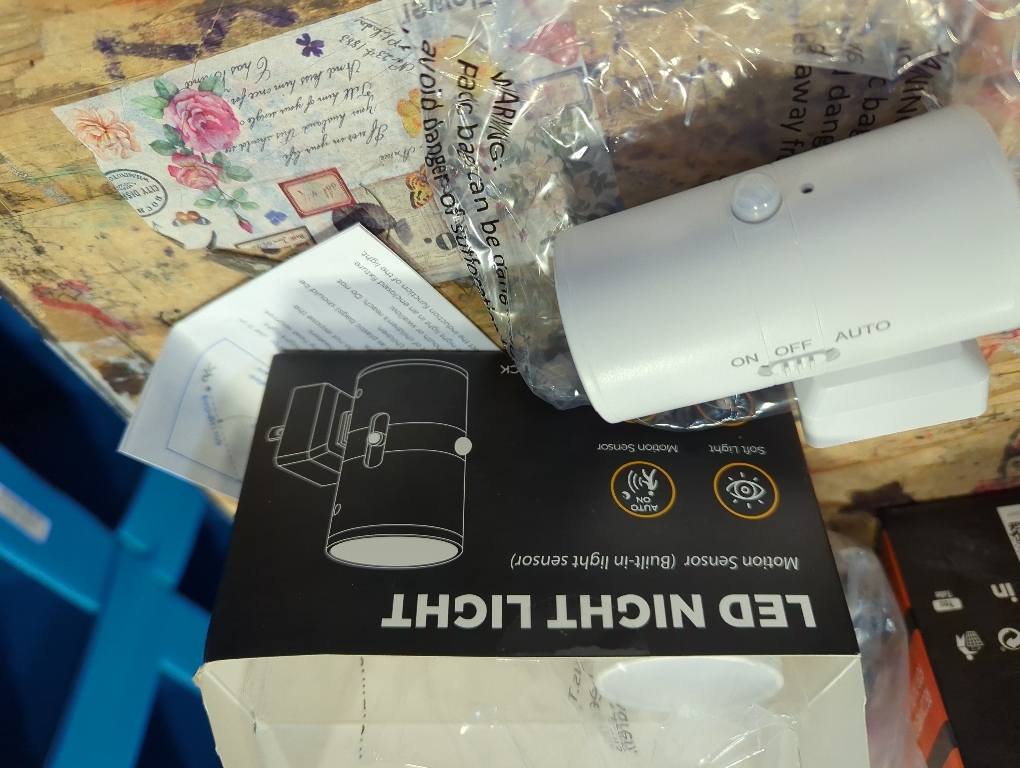 L LOHAS LED Night Light Plug in, Night Lights Plug into Wall, Light Sensor, 0-100LM, Soft White 3000K, Dimmable Night Light, Modern Nightlight for Hallway Bedroom Stairway, 2 Pack