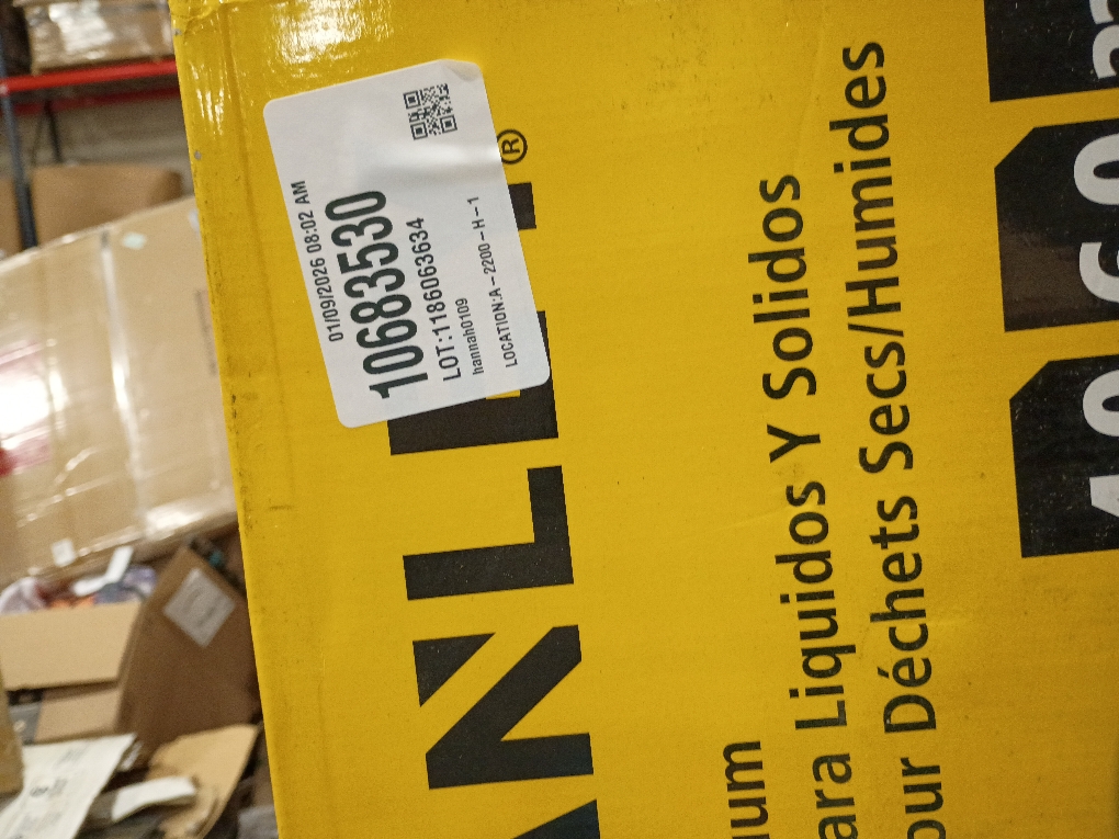 Stanley - SL18116P 6 Gallon wet/dry vacuum - black