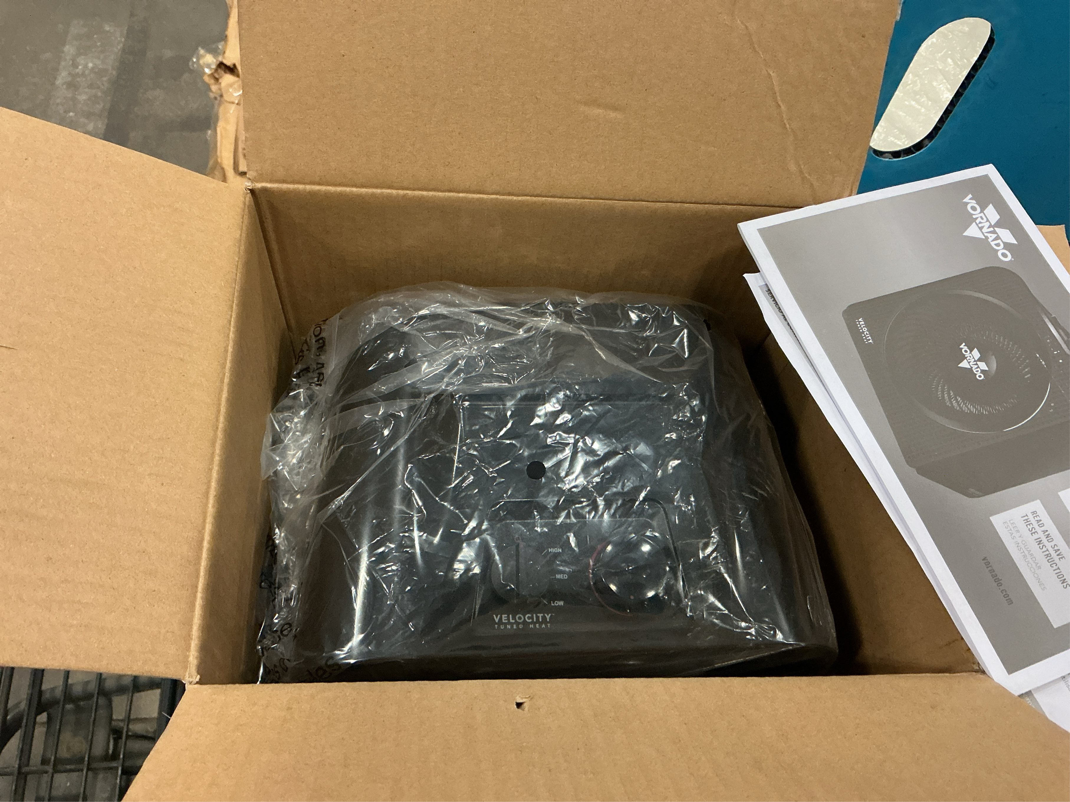 Vornado Velocity 4 300 sq ft Convection Heater 5118 BTU