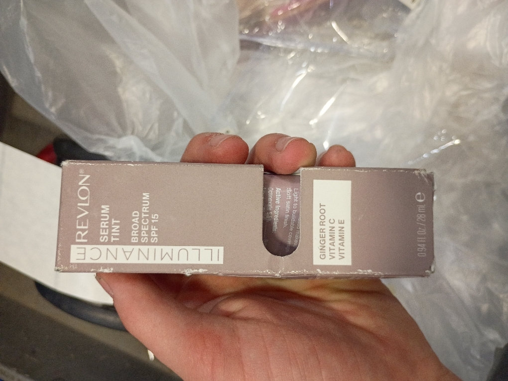Revlon Illuminance Tinted Serum, Triple Hyaluronic Acid, Evens Out Skin Tone Over Time and Hydrates All Day, SPF 15, 517 Amber, 0.94 fl oz.