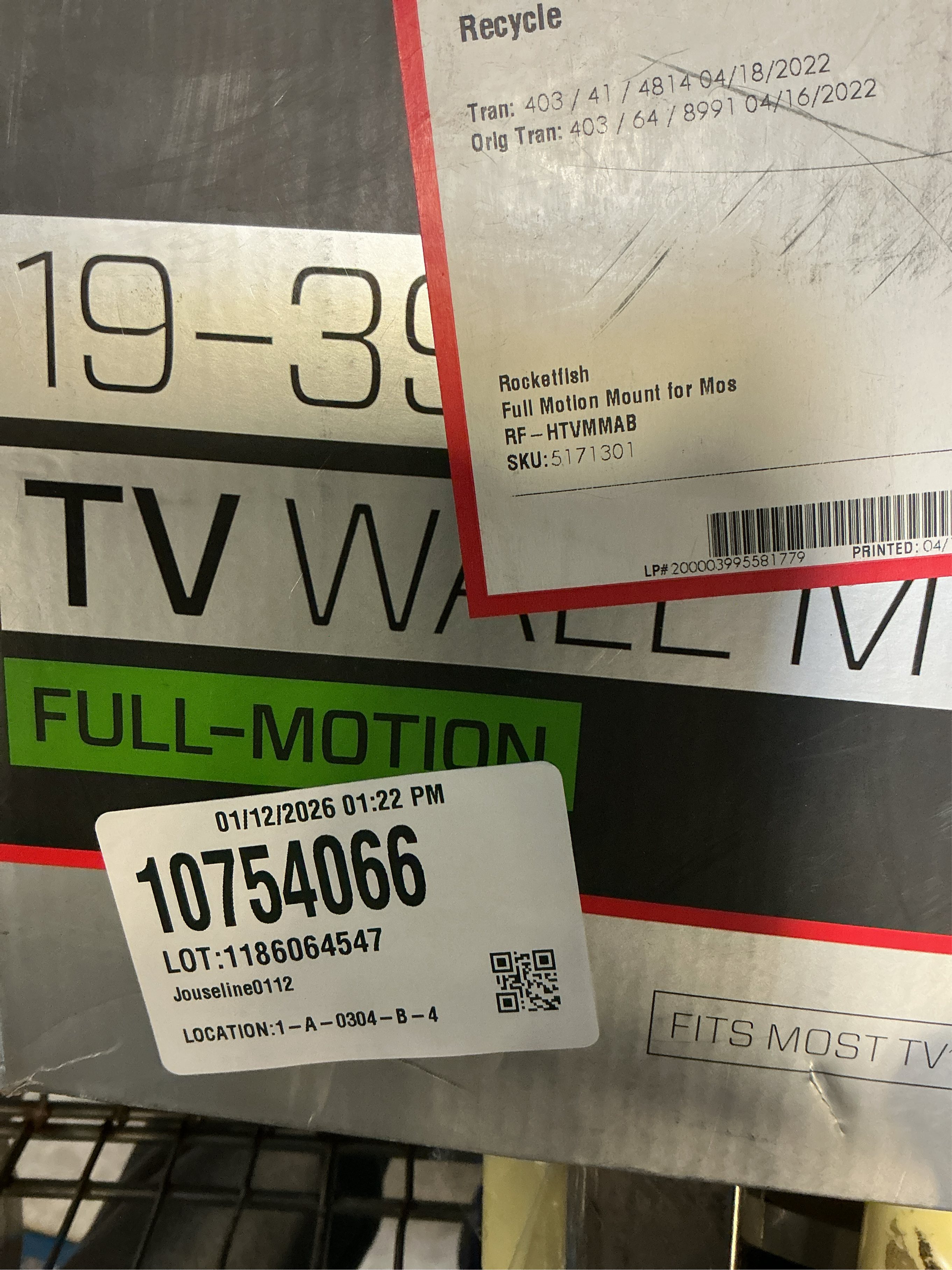 Rocketfish - Full-Motion TV Wall Mount for Most 19 - 39 TVs - Black