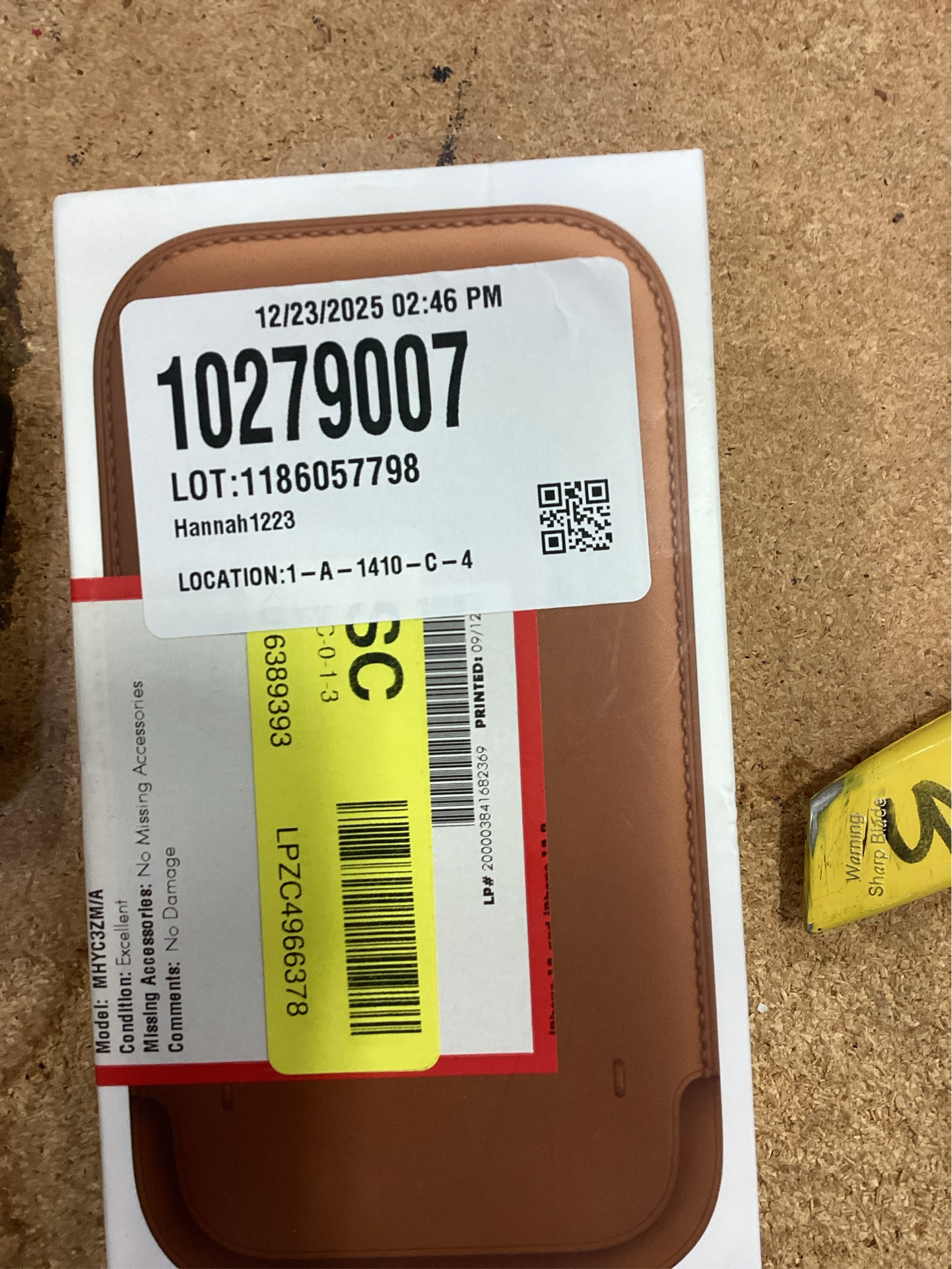 Apple iPhone 12 / 12 Pro Leather Sleeve with MagSafe - Saddle Brown