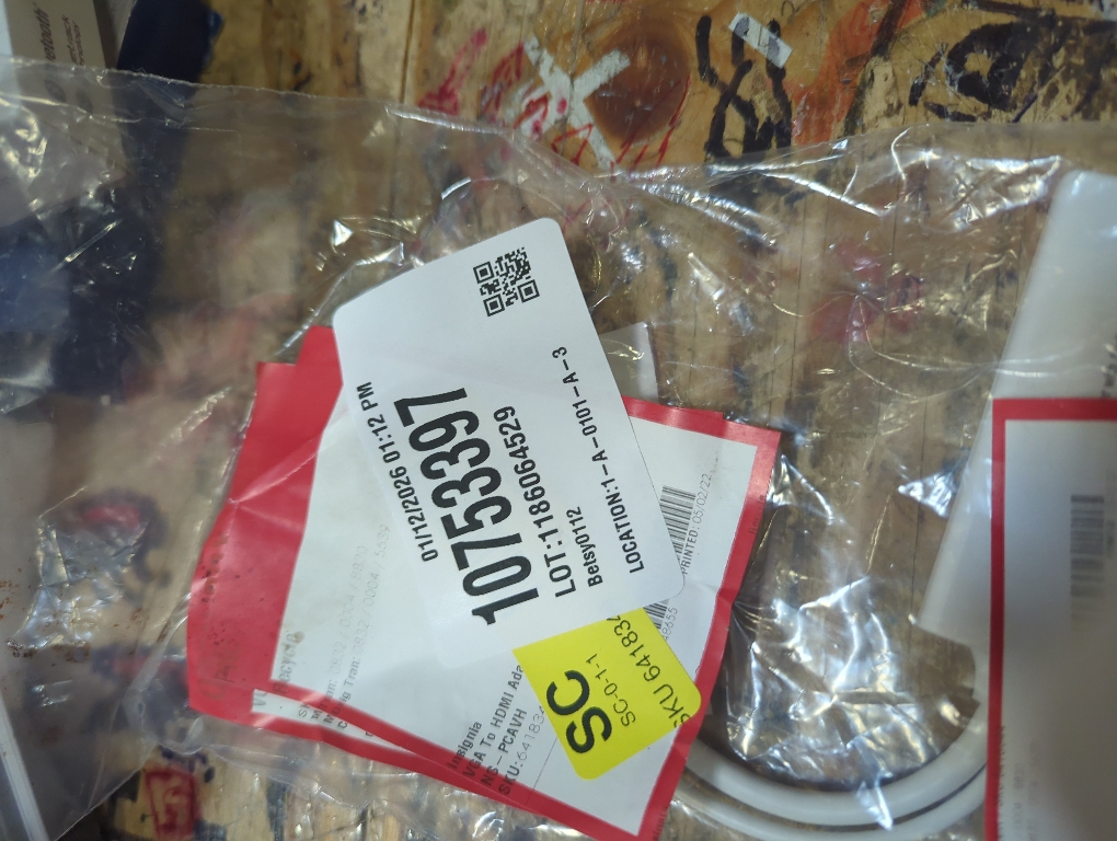 INSIGNIA VGA to HDMI Adapter - Model: NS-PCAVH