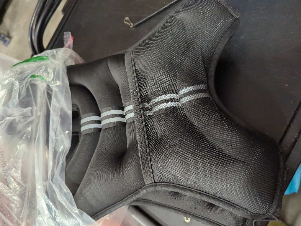 RUNmax 20LBS - 150LBS Adjustable Weighted Vest Wtih Shoulder Pads Option for Men and Women