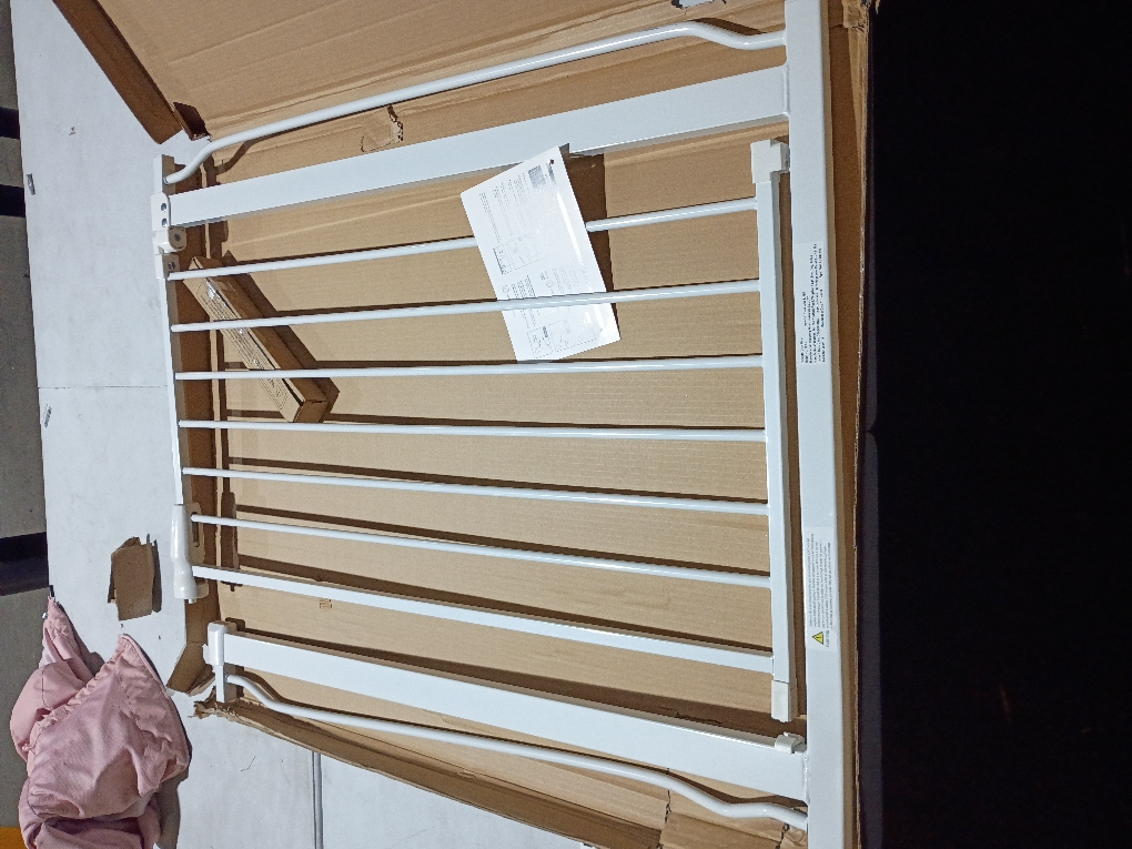 Extra Wide Baby Gate  (NO TEST)
