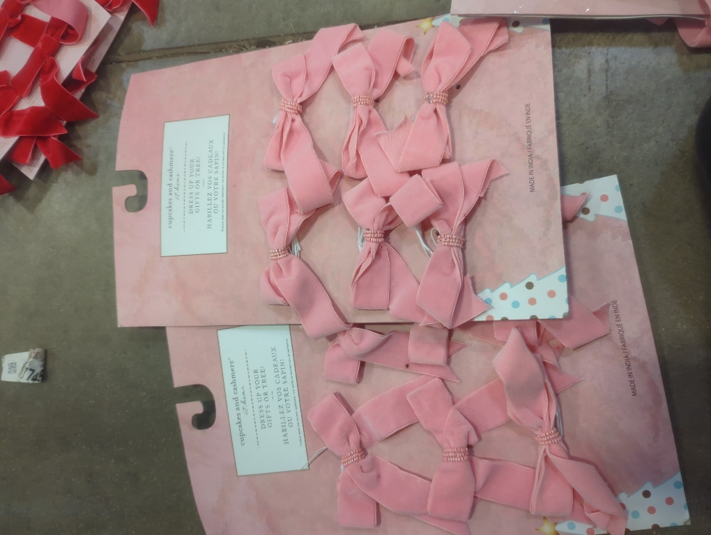 Cupcakes and Cashmere 12pc Pink Bows