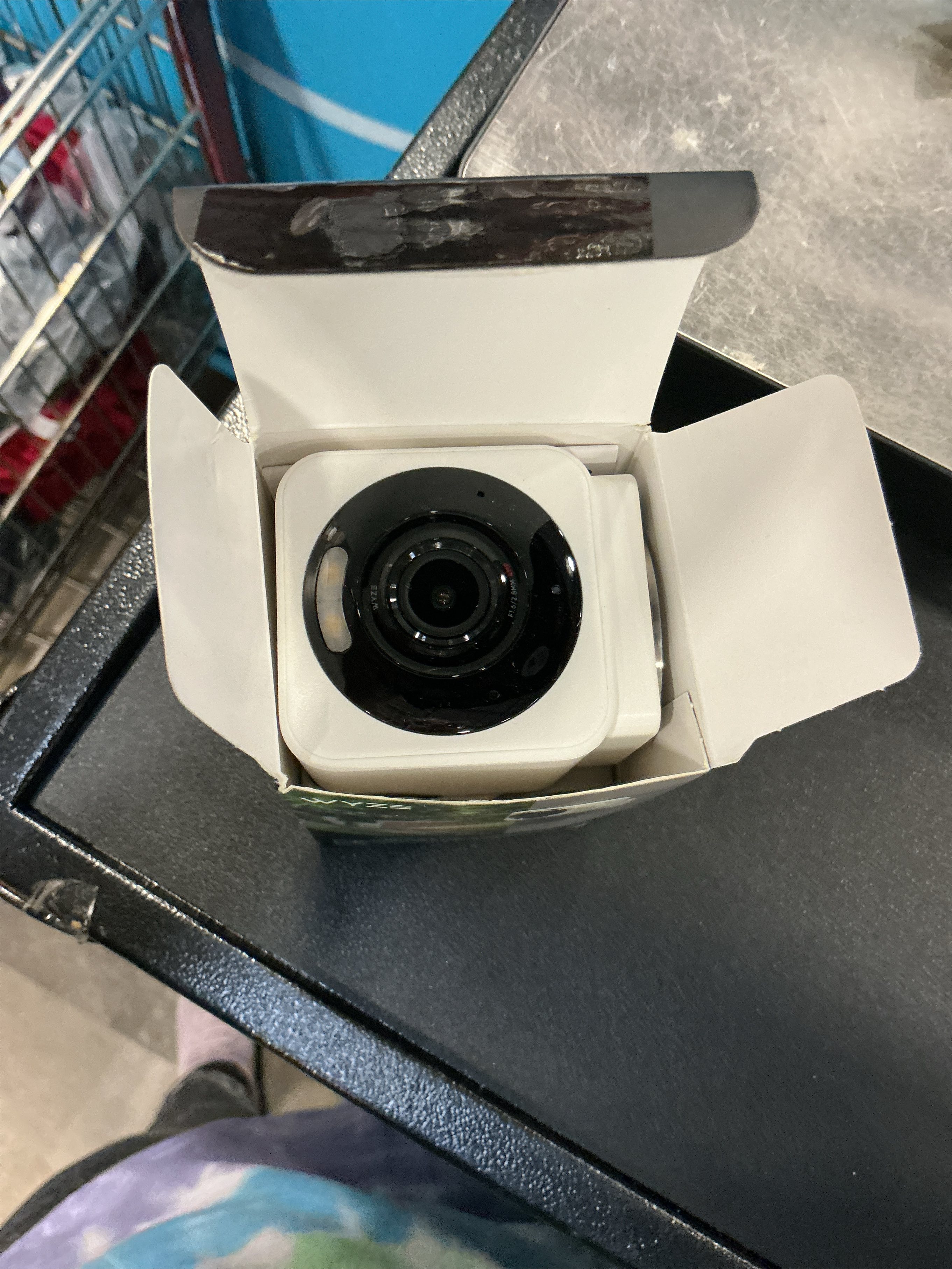 WYZE Cam v4 (Latest Model), 2.5K AI Security Camera, Indoor/Outdoor Cameras for Home Security, Baby Monitor & Pet Camera, Vibrant Color Night Vision, No Subscription Required, Free Expert Help