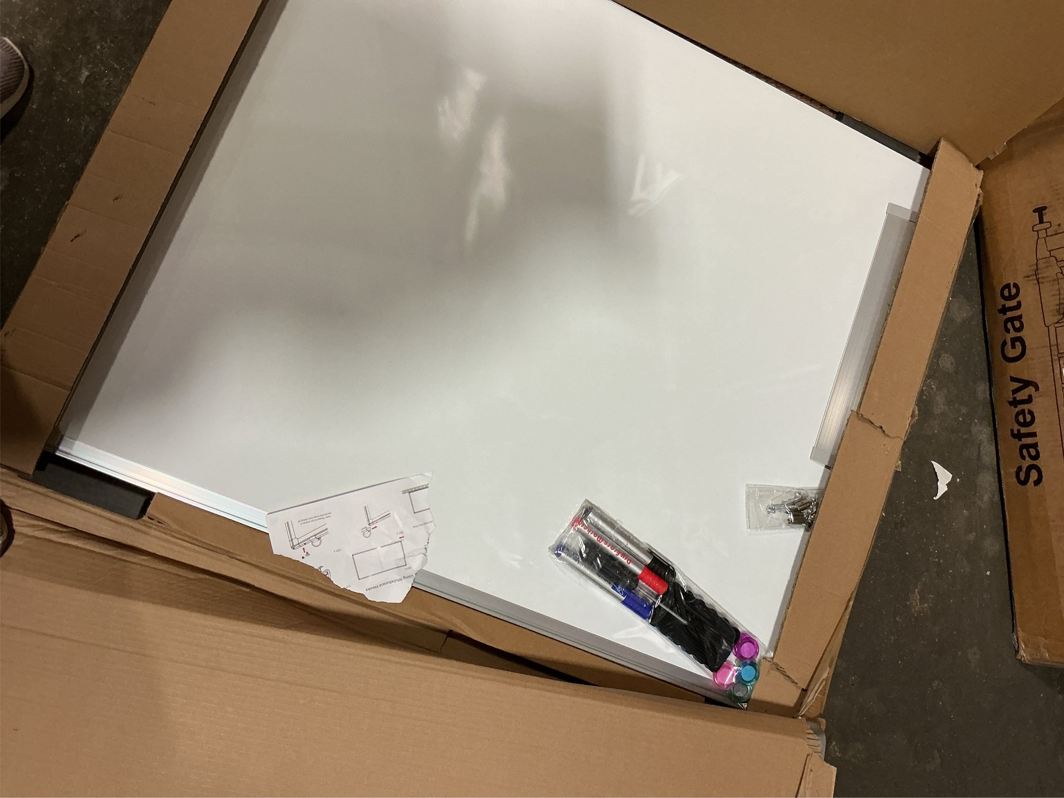 White Board Dry Erase 60 x 36，maxtek Large Magnetic Whiteboard 5' X 3' Dry Erase Board Foldable with Long Marker Tray for Wall-Mounted Aluminum Memo Board Supplies for Class Office & Home