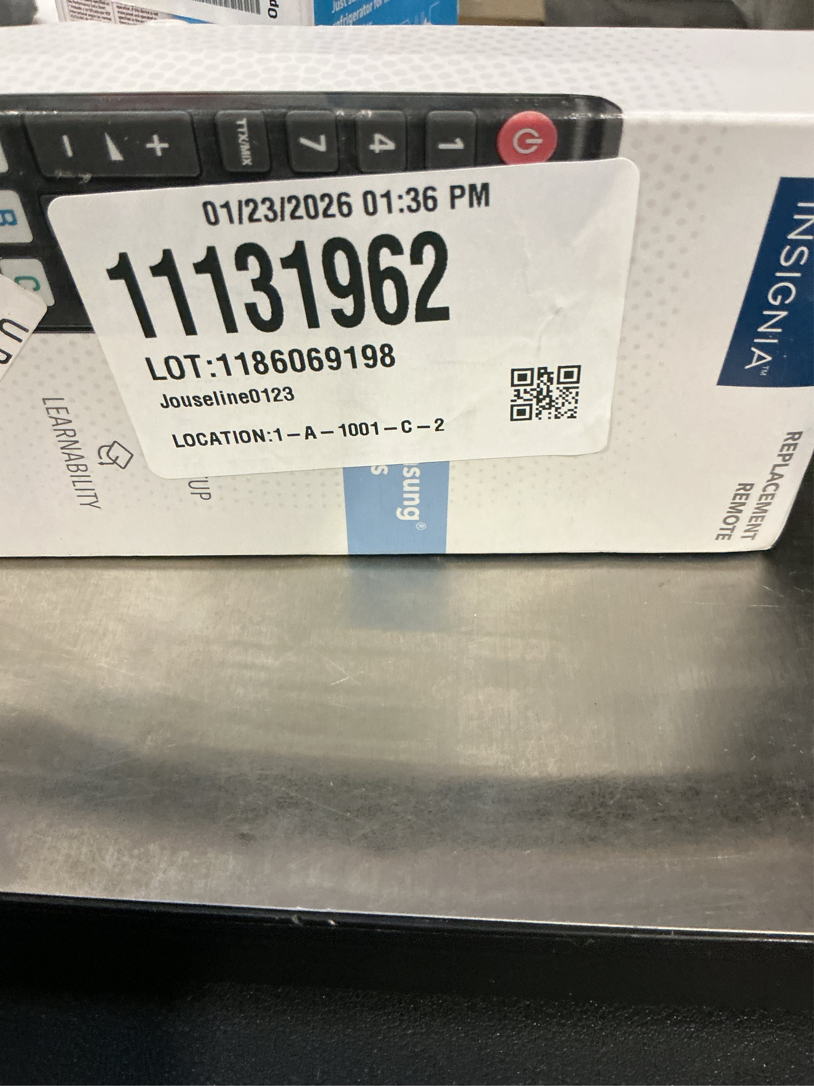 Insignia™ - Replacement Remote for Samsung TVs - Black