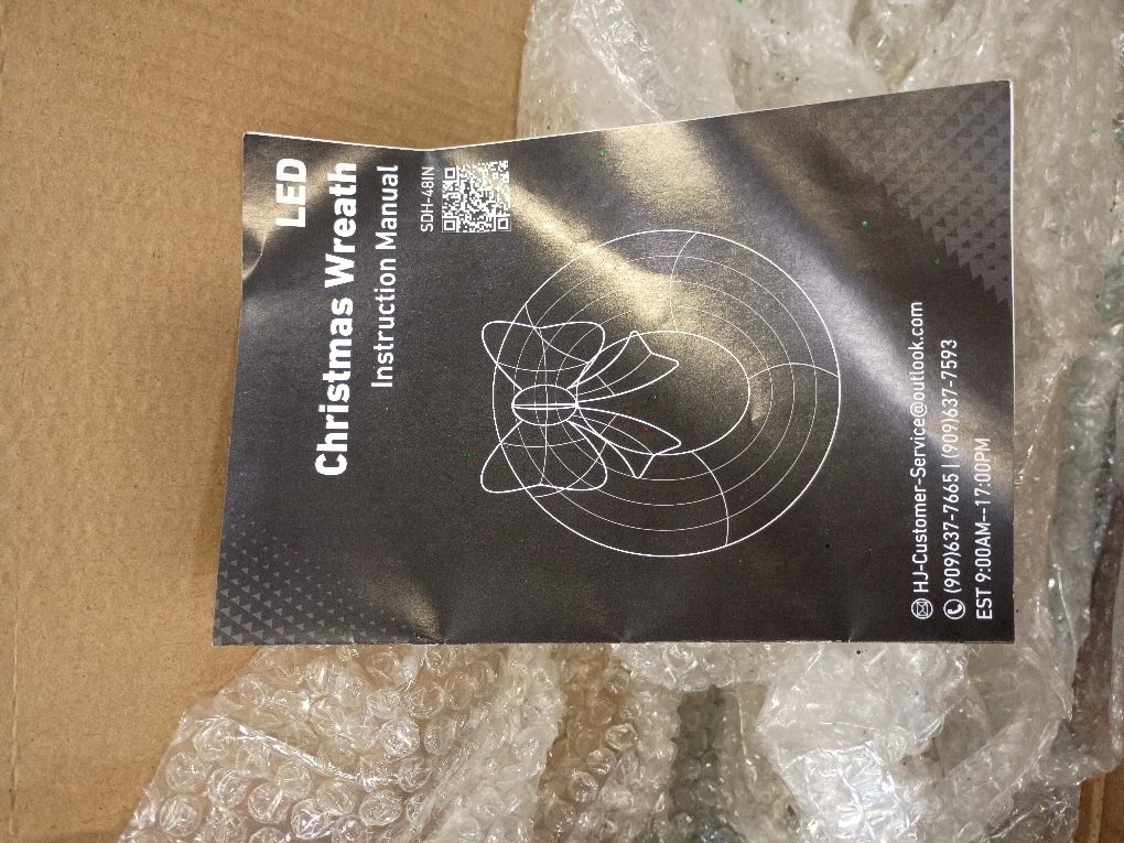 CESOF Christmas Wreath Window Lights Decorations, 14 Lighted Christmas Wreath with Bow, Remote Control Timer USB Powered Window Silhouette Lights for Home Door Wall Home Winter Xmas Party Decor