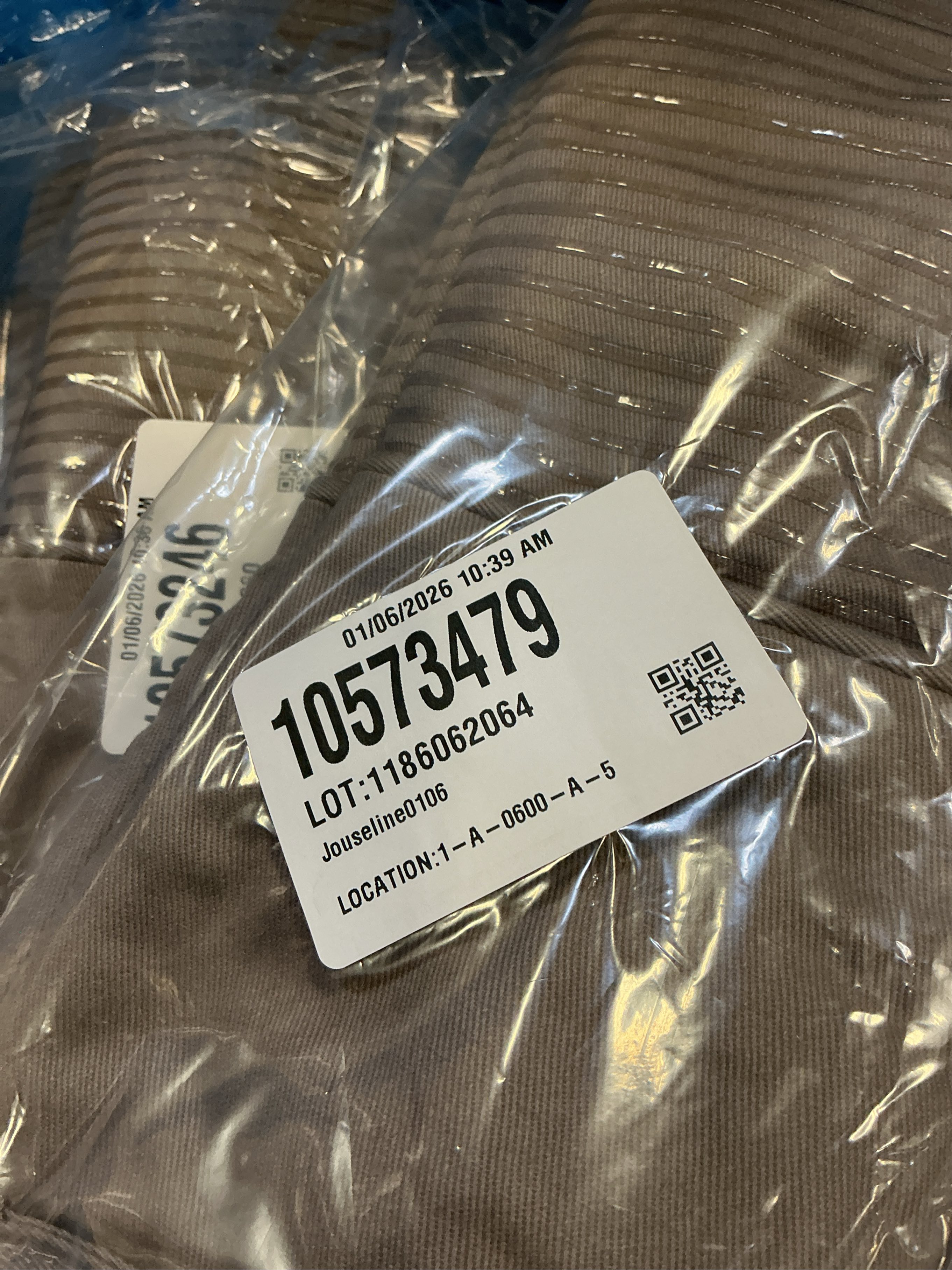 All-Clad Silicone Oven Mitts: Heat Resistant up to 500 Degrees - 100% Cotton & Silicone, 14x7 Oven Mitt for Kitchen and Barbeque, 2-Pack, Cappuccino