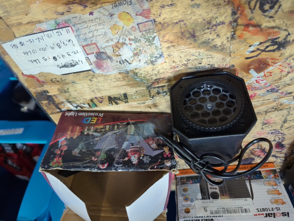 Christmas Snowflake LED Projector Lights Dazzling Visual Impact Plug and Play Great Christmas Idea US Plug Suitable for Indoor Outdoor Use