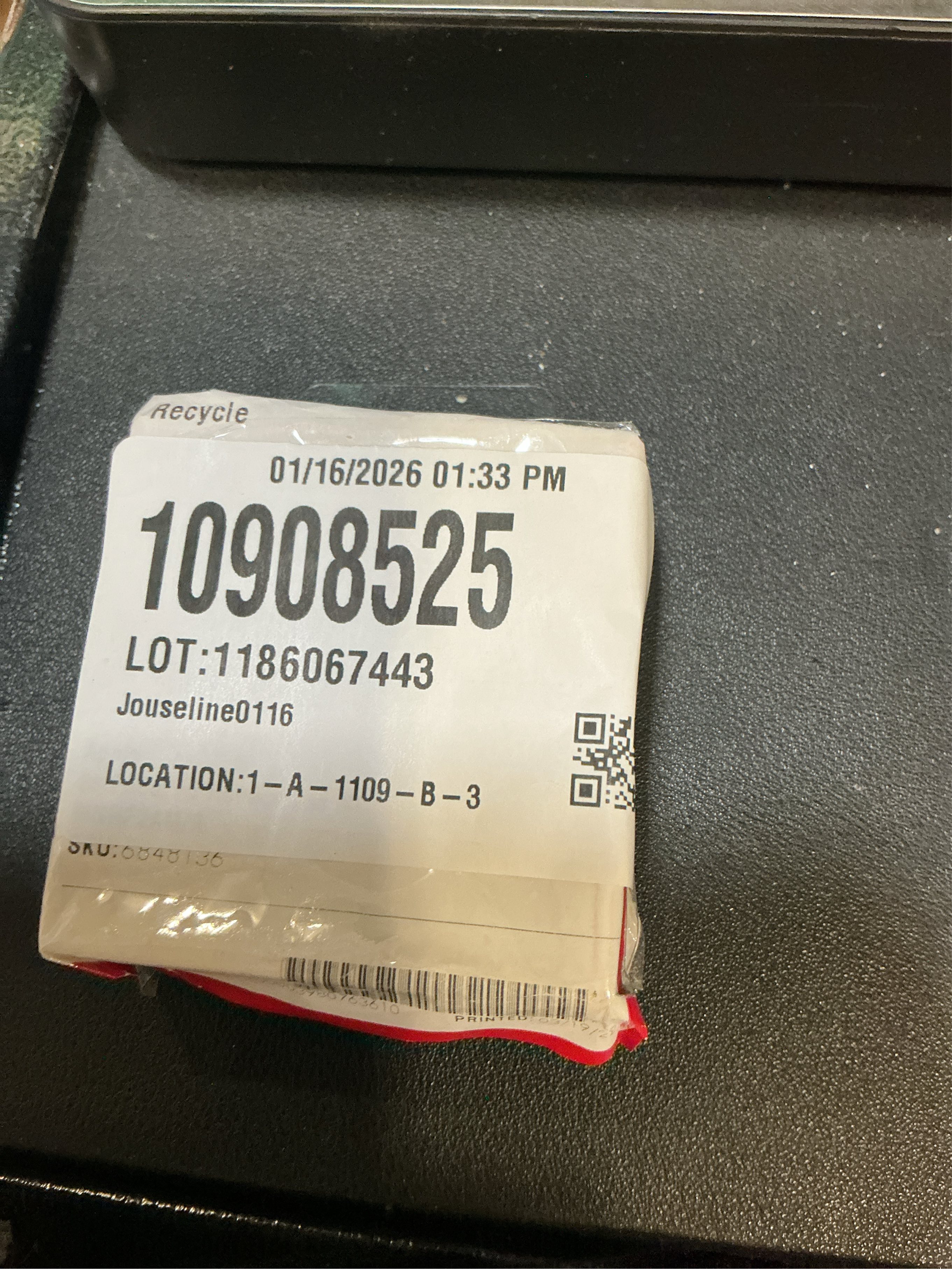Apple EarPods with 3.5 mm Headphone Plug