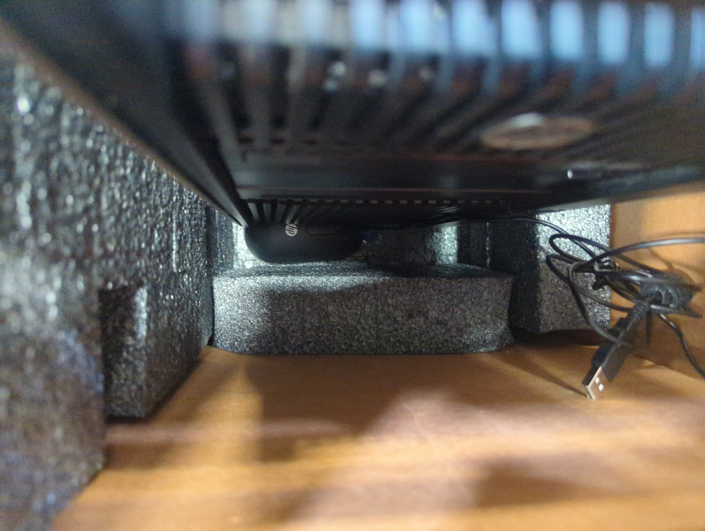 hp Z820 workstation with mouse and keyboard