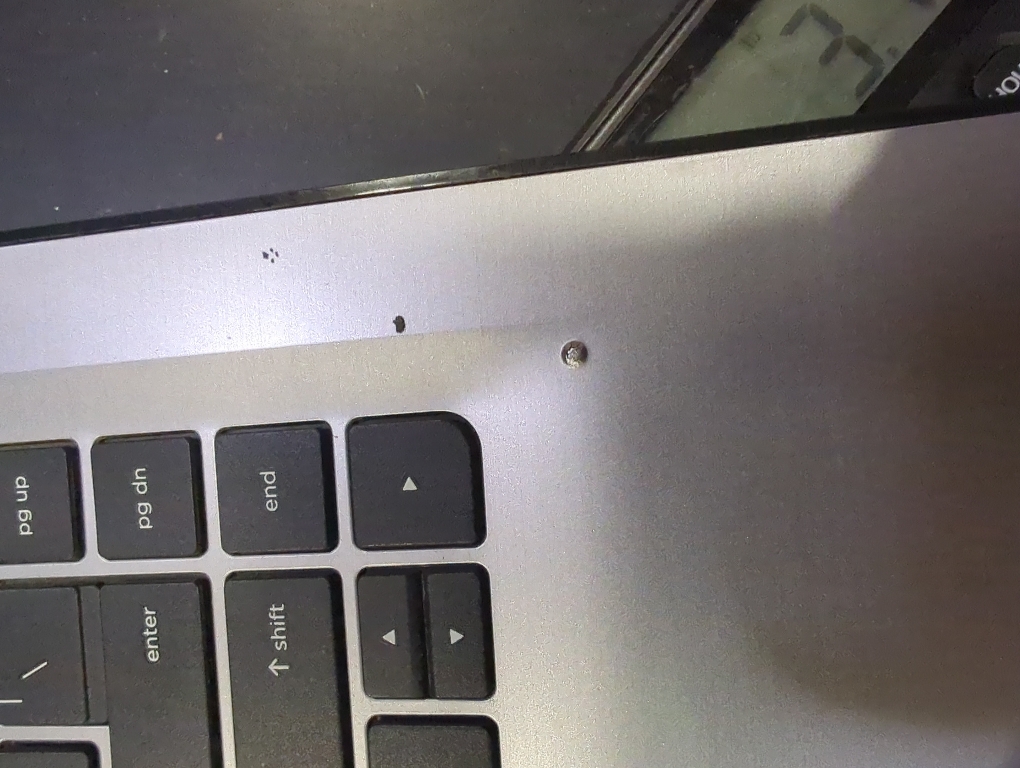 HP Notebook - 14-an013nr With Charger