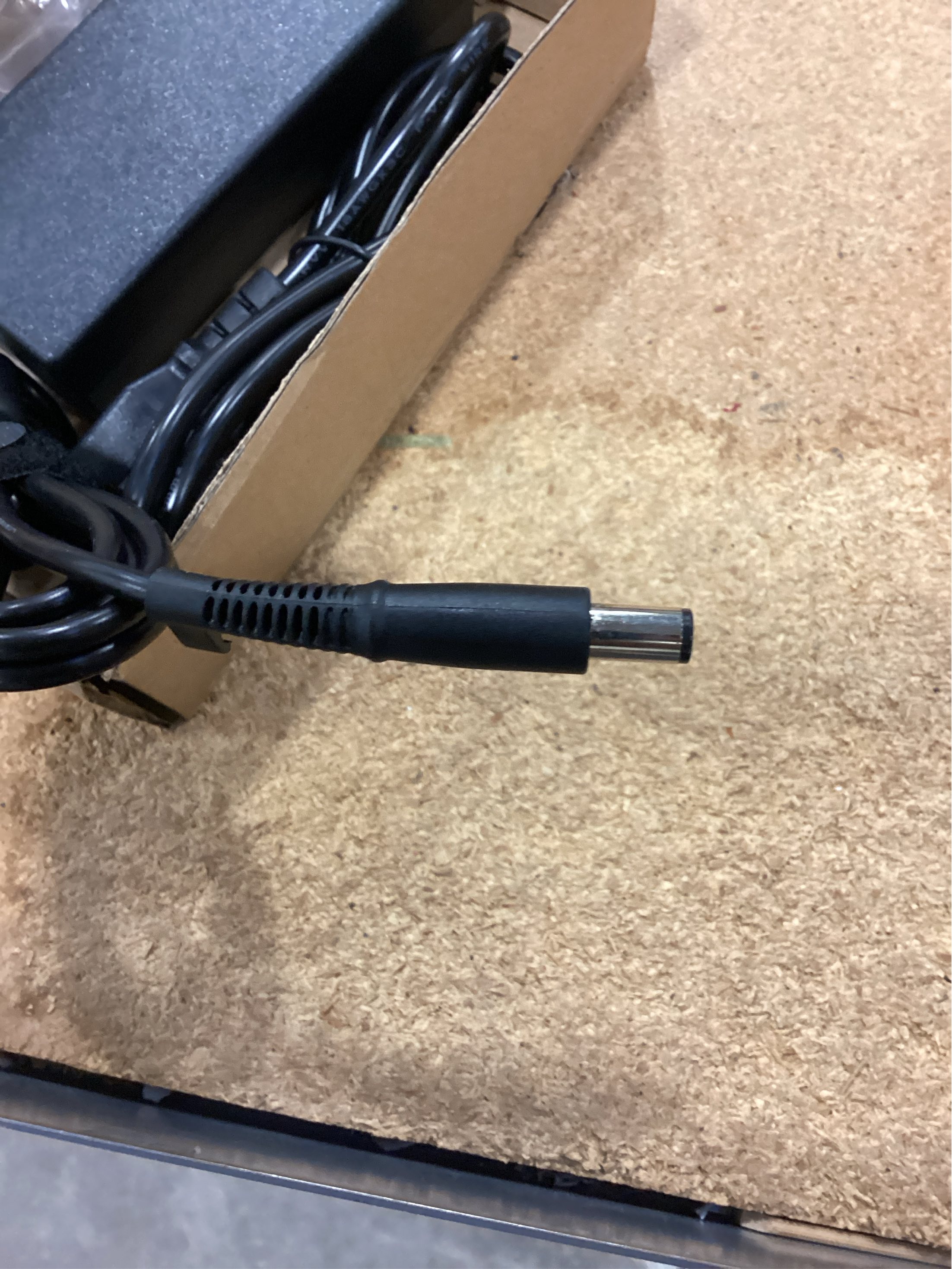 UpBright 19V AC/DC Adapter Compatible with Asus ADP-40KD BB ADP-40KDBB ADP40KD BB ADP40KDBB Delta Electronics Acer 19 V 2.1 A 19VDC 2.1A 40W DC19V 2100mA 19.0 LPS Power Supply Cord Battery Charger PSU