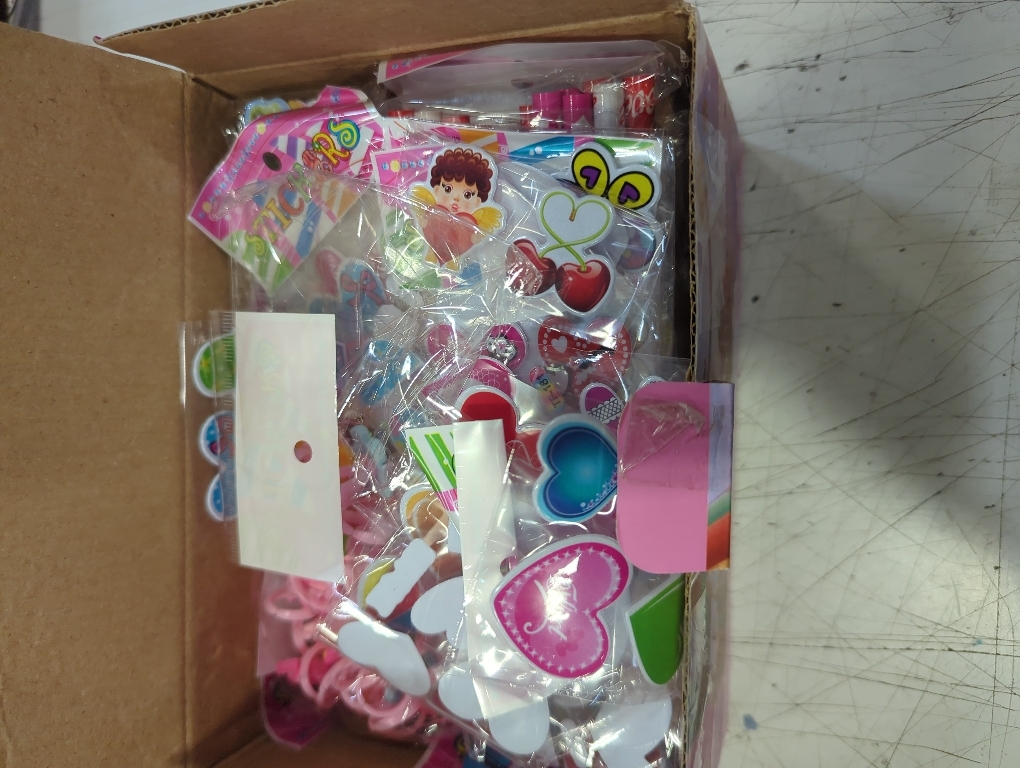Mctuoba 130 Pack Valentines Day Party Favors for Kids, Treasure Box Toys for Classroom Prizes, Pinata Filler Goodie Bag Stuffers, Treasure Chest Carnival Gift Bulk Toys
