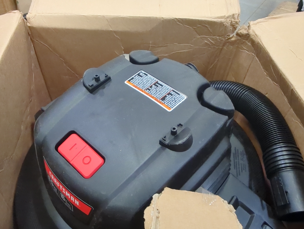 CRAFTSMAN 16 gal Corded Wet/Dry Vacuum 12 amps 120 V 6.5 HP