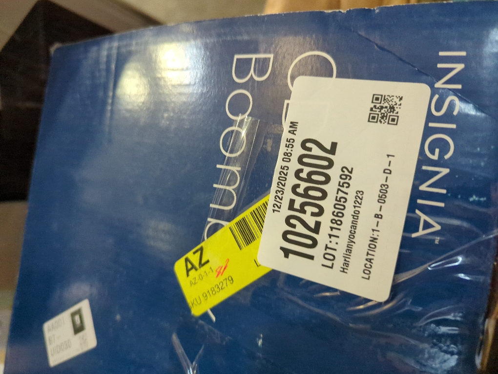 Insignia - CD Boombox with AM/FM Tuner - Black