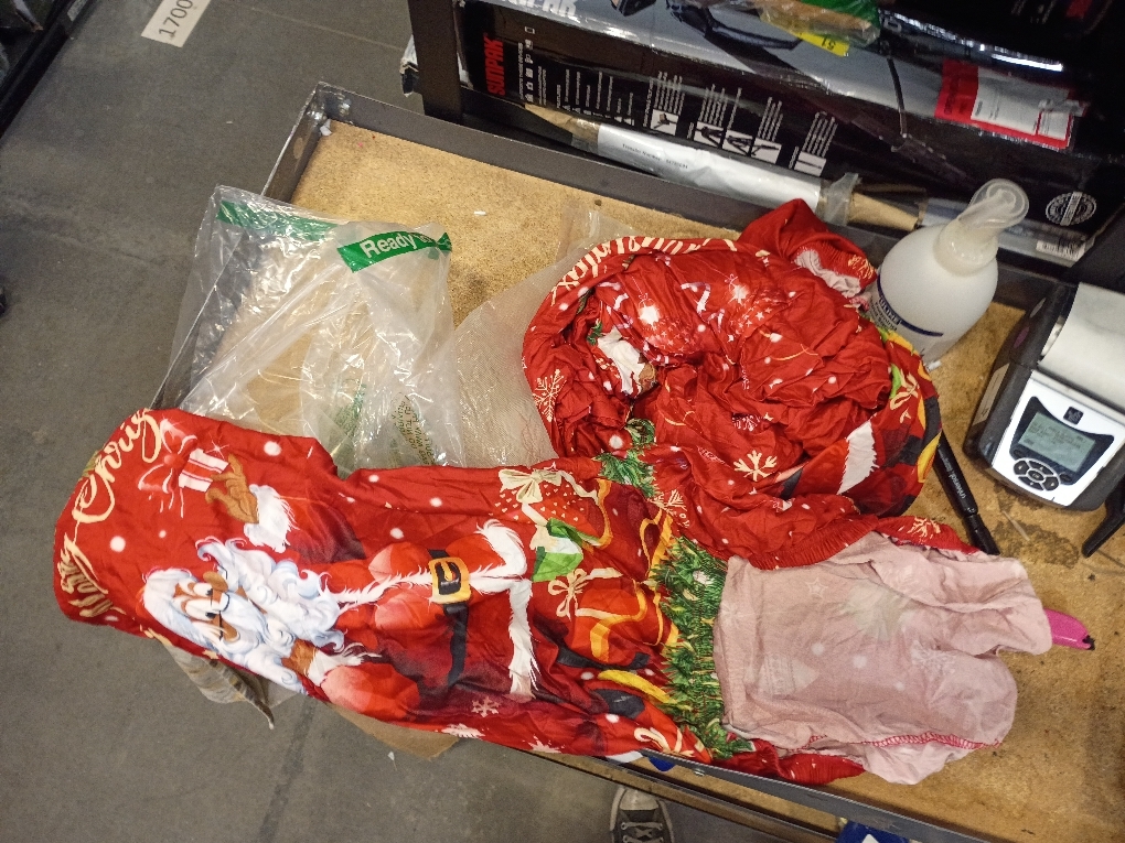 SearchI Christmas Dining Room Chair Covers Set of 6, Stretch Xmas Chair Slipcovers Protector, Spandex Washable Kitchen Parsons Chair Cover for Dining Room,Christmas Decor,Holiday Party(Santa Claus)