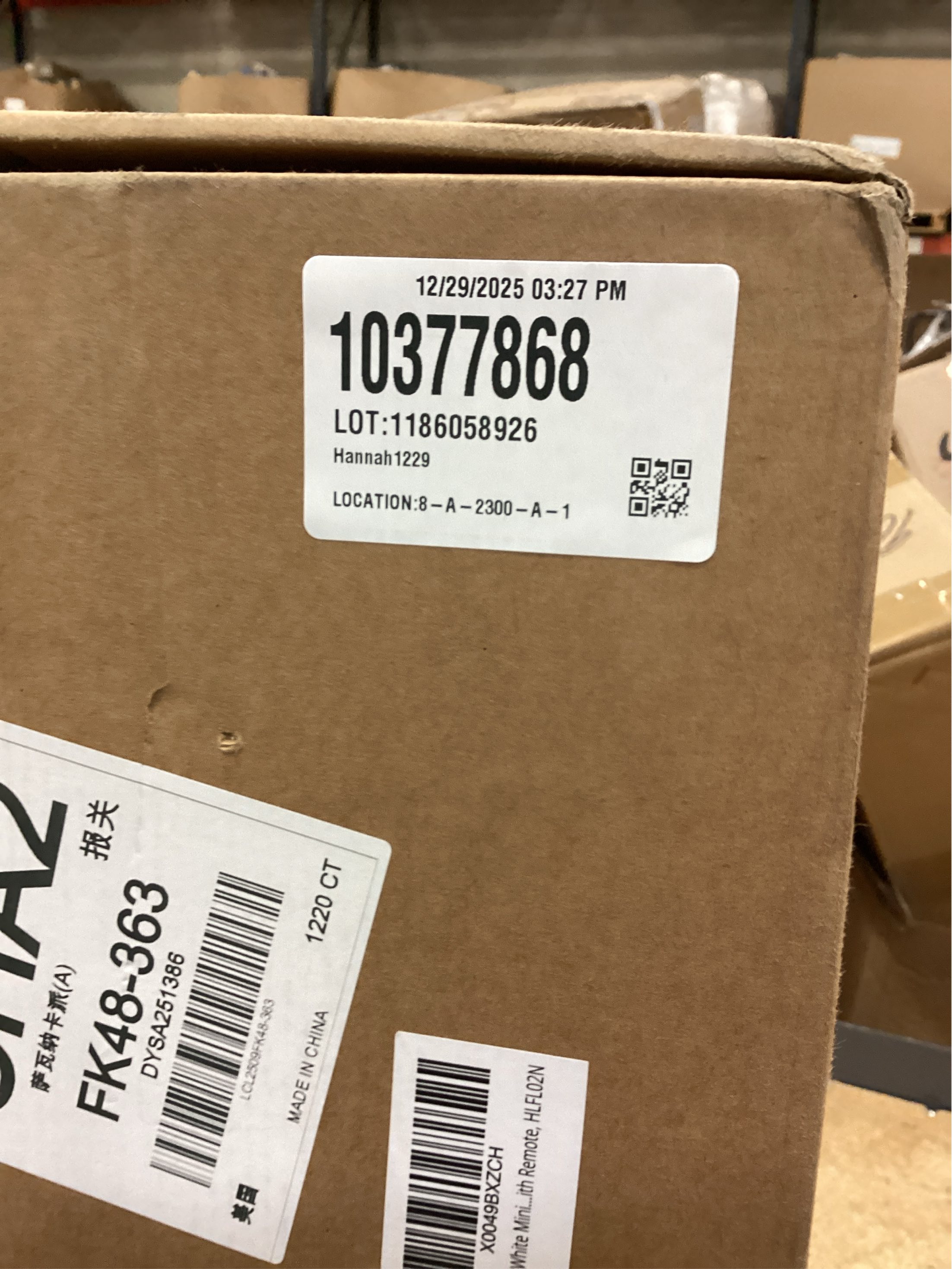 EDISHINE LED Corner Floor Lamp, Minimalist Dimmable Light with Remote, 57.5 Inches Tall Floor Lamps for Living Room, Bedroom, Home Office, 7 Color Temperature 2700-6000K (White)