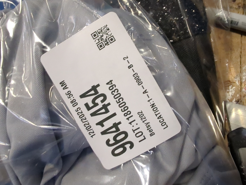 size S....Nike Men's Challenger Dri-FIT Brief-Lined Running Shorts (7 Inseam)