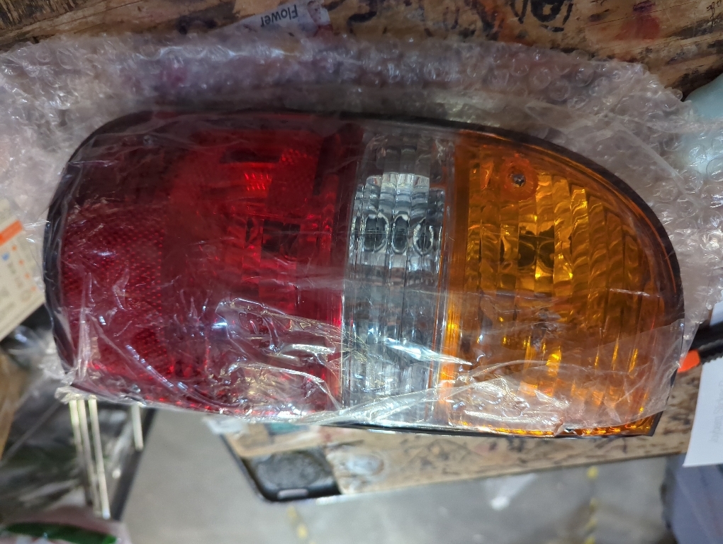 Left Tail Light Tail lamp Assembly Driver Side LH For Toyota Tacoma 2001-2004 - Walmart.com
