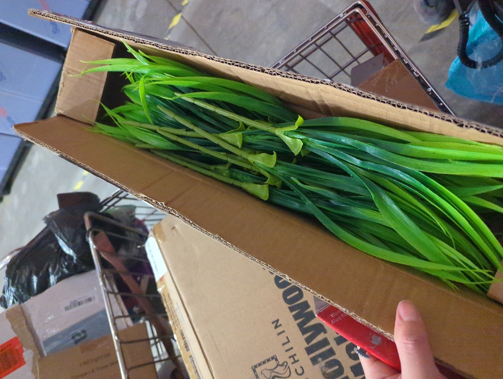 Saki Décor Artificial Agave Plant - 24 Inch UV Resistant Faux Agave Succulent for Outdoor Patio & Garden - Lifelike Medium Size Unpotted Fake Plant for Indoor Home Decor (Green)