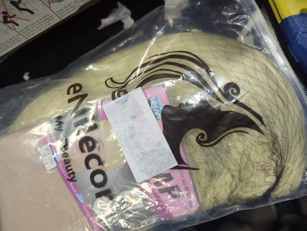 eNilecor Short Light Blonde Bob Wigs 12 Straight with Bangs Synthetic Colorful Cosplay Daily Party Wig for Women Natural As Real Hair  Free Wig Cap (Light Blonde)