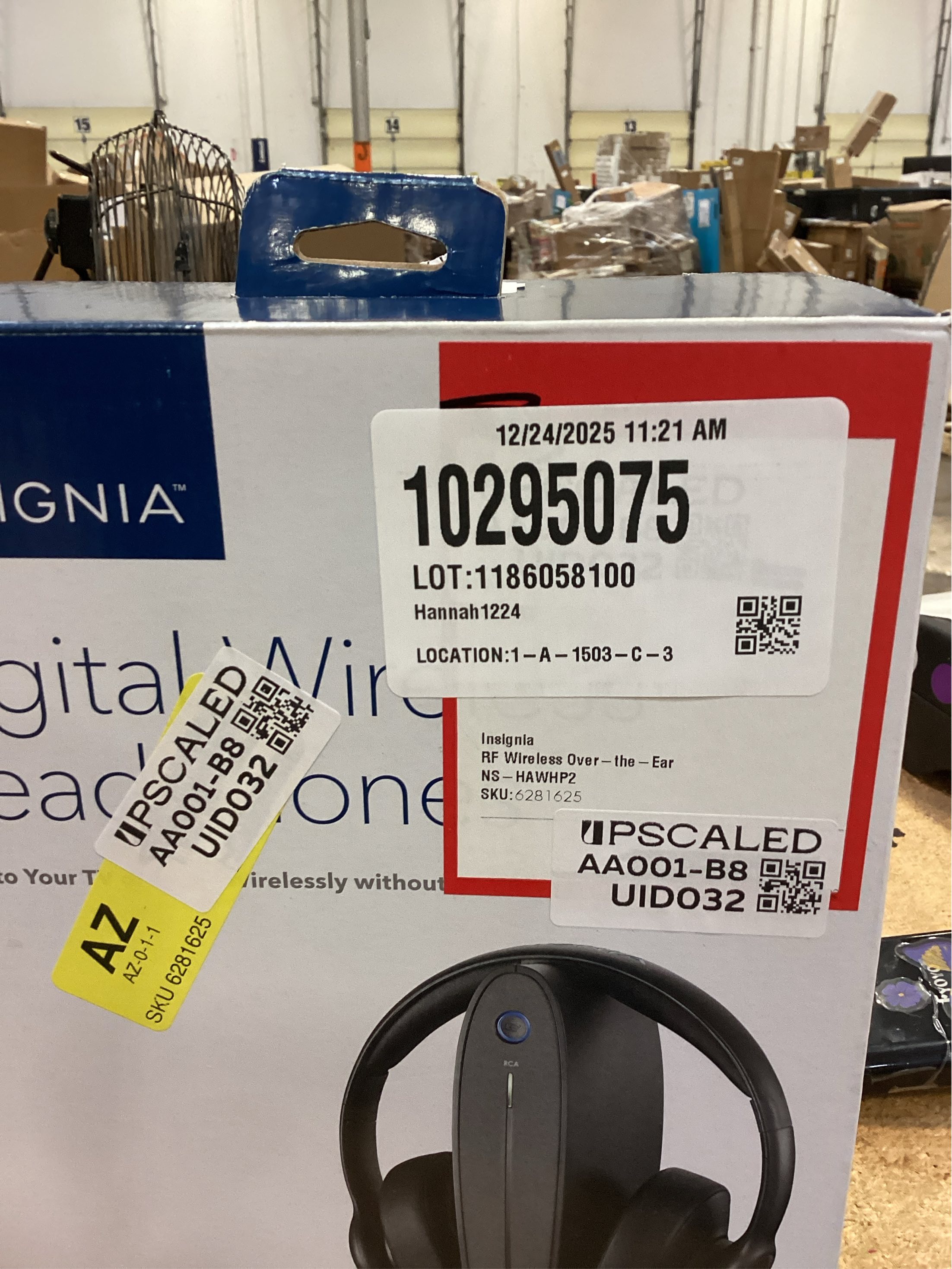 insignia - ns-hawhp2 rf wireless over-the-ear headphones - black